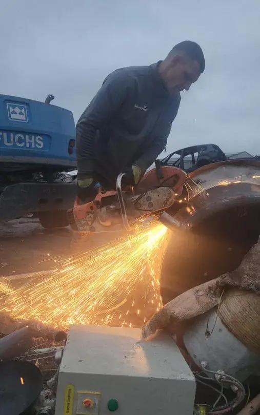 Metalo pjovimas vietoje